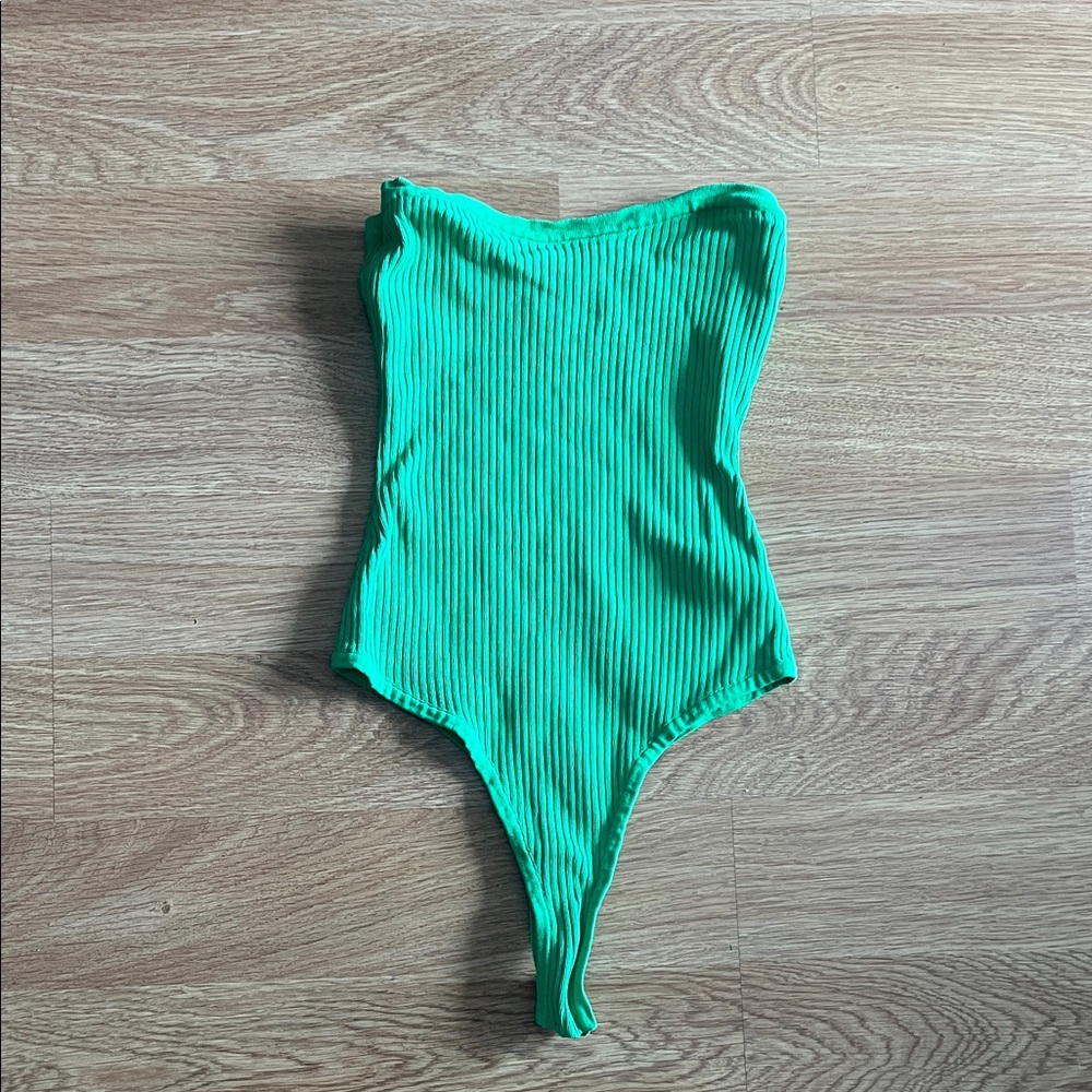 ⭐️REVOLVE Vibrant Green Bodysuit